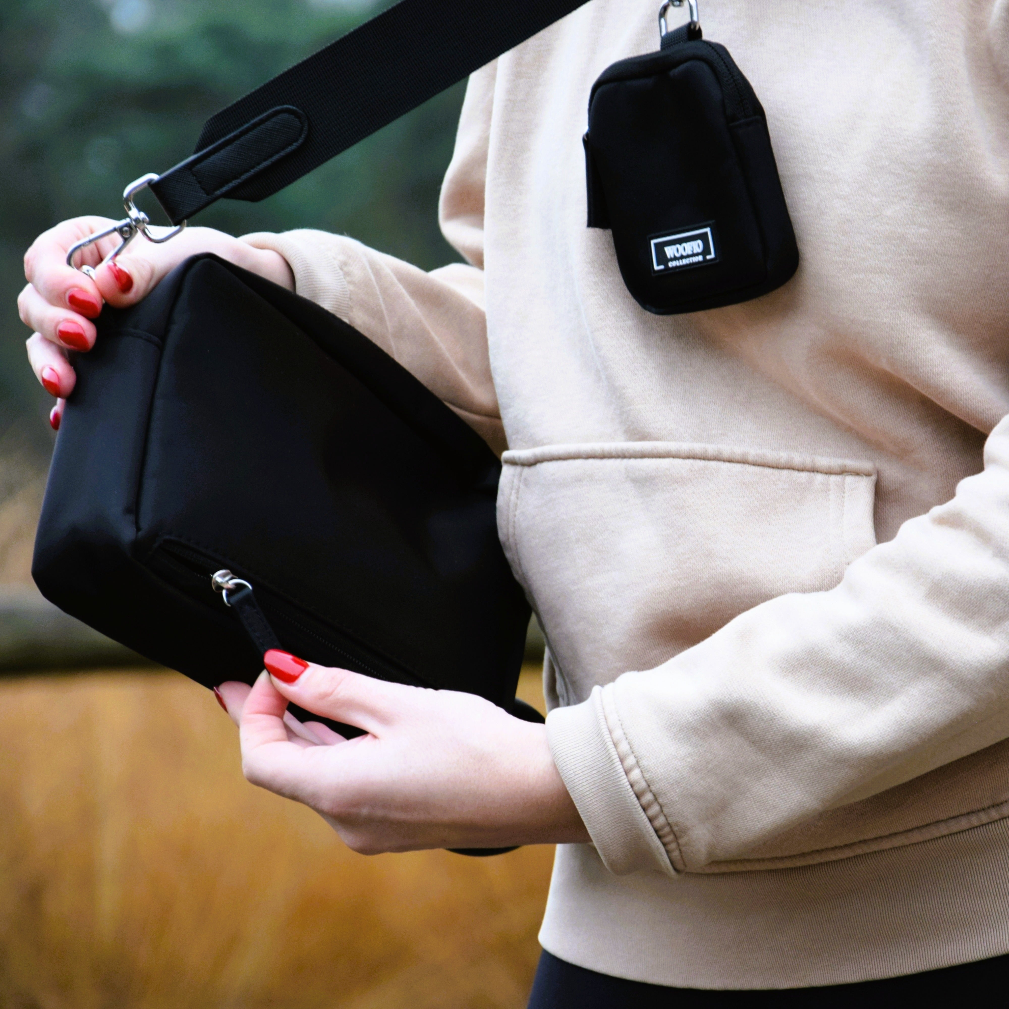 Dog Walking Bag - Black Comfort